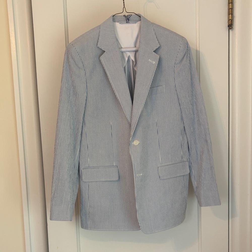 Vineyard Vines Light Blue & White Seersucker Blazer, boys size 18